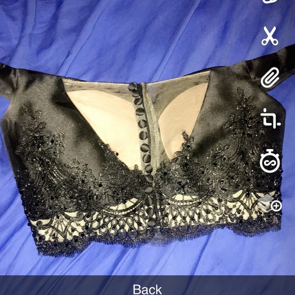 Prom dress from 2018! - Picture 3 of 8